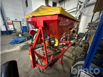 Trąšų barstytuvas Gaspardo: foto 3 Trąšų barstytuvas Gaspardo: foto 3