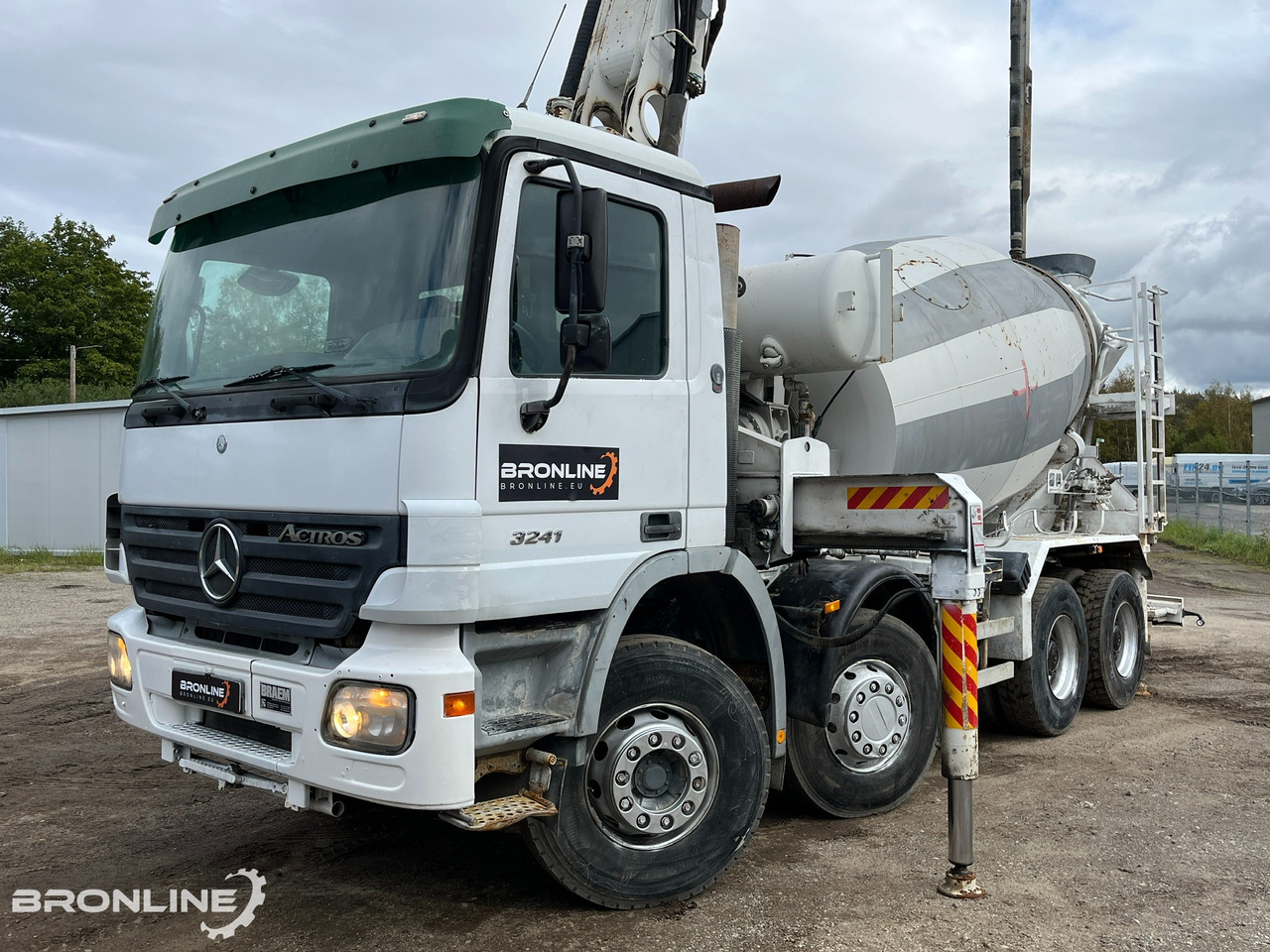 Betonvežis 2004 MERCEDES-BENZ ACTROS 3241K 8X4/4 PUMI: foto 1