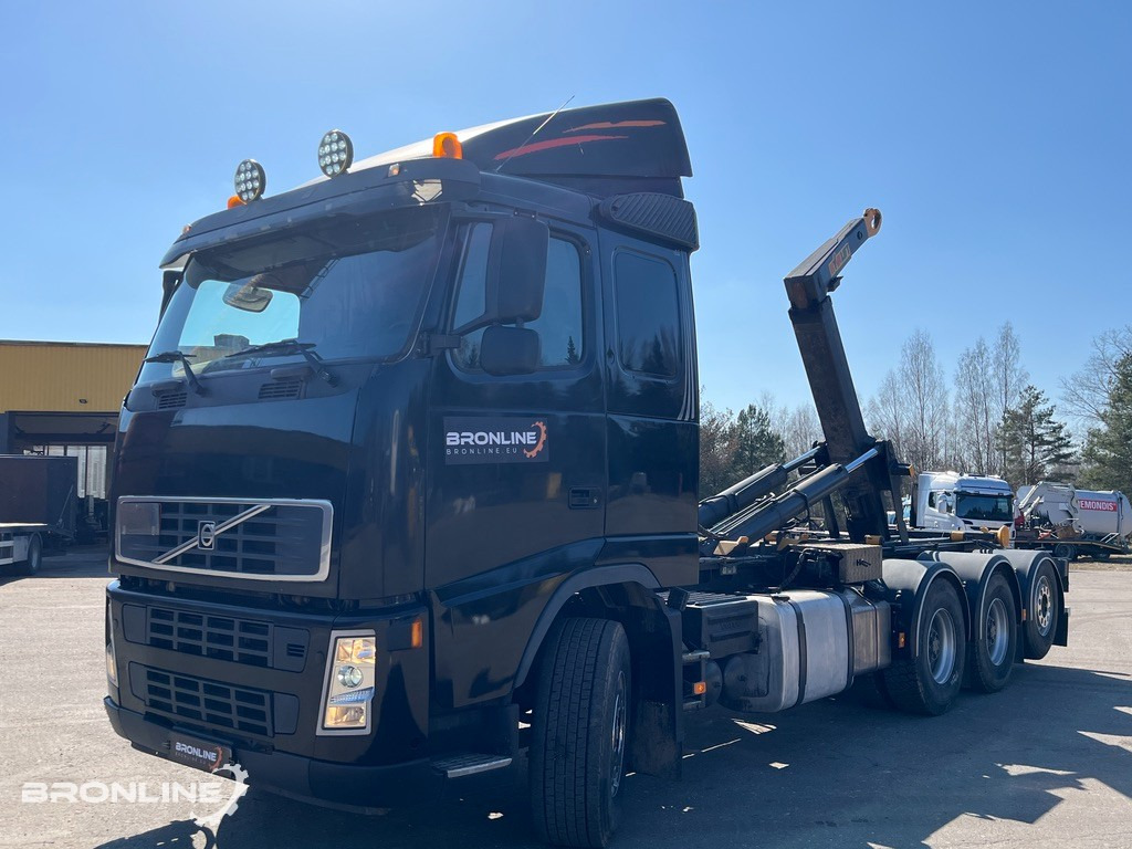 2005 Volvo FH12 8x4 + konkslift 26t - Hook-lift sunkvežimis: foto 2 2005 Volvo FH12 8x4 + konkslift 26t - Hook-lift sunkvežimis: foto 2