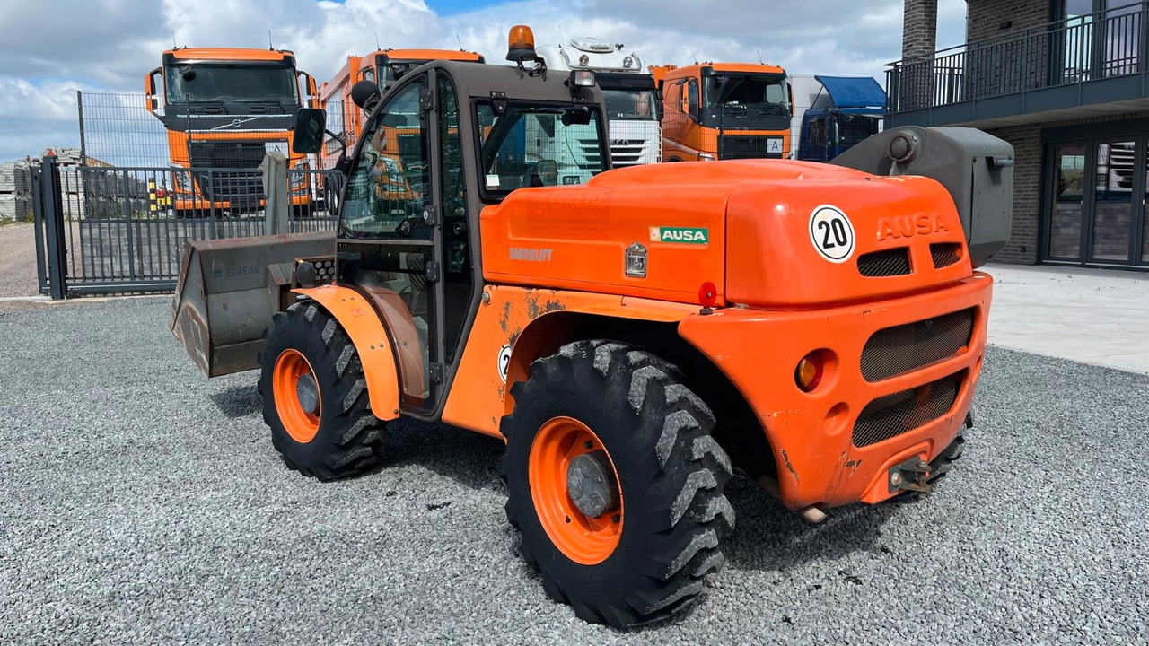 AUSA T 276 H Teleskoplader 5100 Kg wie 306 307 - Teleskopinis krautuvas: foto 5 AUSA T 276 H Teleskoplader 5100 Kg wie 306 307 - Teleskopinis krautuvas: foto 5