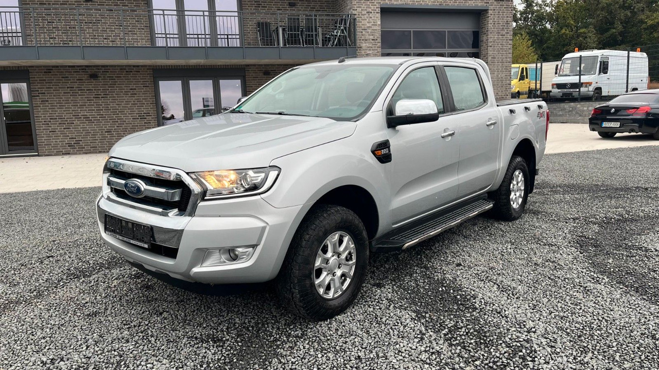 Ford Ranger XLT Doppelkabine 4x4 - Visureigis: foto 2 Ford Ranger XLT Doppelkabine 4x4 - Visureigis: foto 2