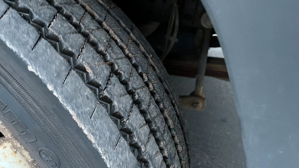 Bortinis automobilis Iveco Eurocargo ML 80E18 Pritsche Iveco Eurocargo ML 80E18 Pritsche: foto 8 Bortinis automobilis Iveco Eurocargo ML 80E18 Pritsche Iveco Eurocargo ML 80E18 Pritsche: foto 8