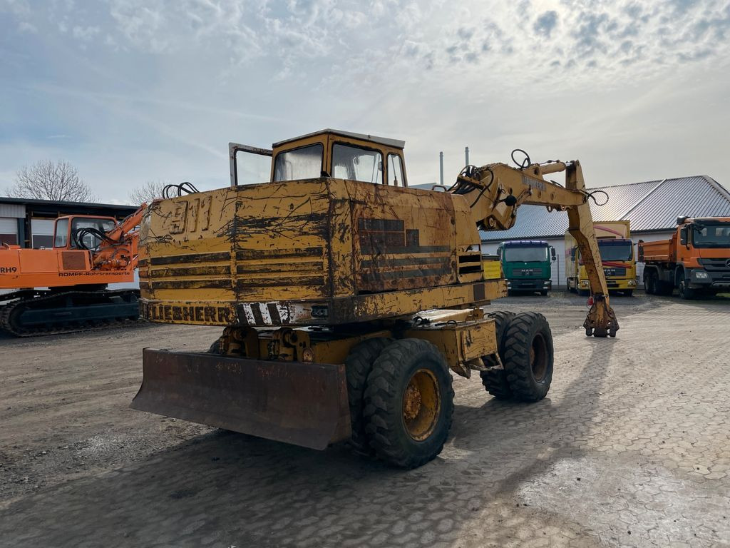 Liebherr A 911 C A911C Umschlagbagger Magnet-Generator - Ratinis ekskavatorius: foto 4 Liebherr A 911 C A911C Umschlagbagger Magnet-Generator - Ratinis ekskavatorius: foto 4