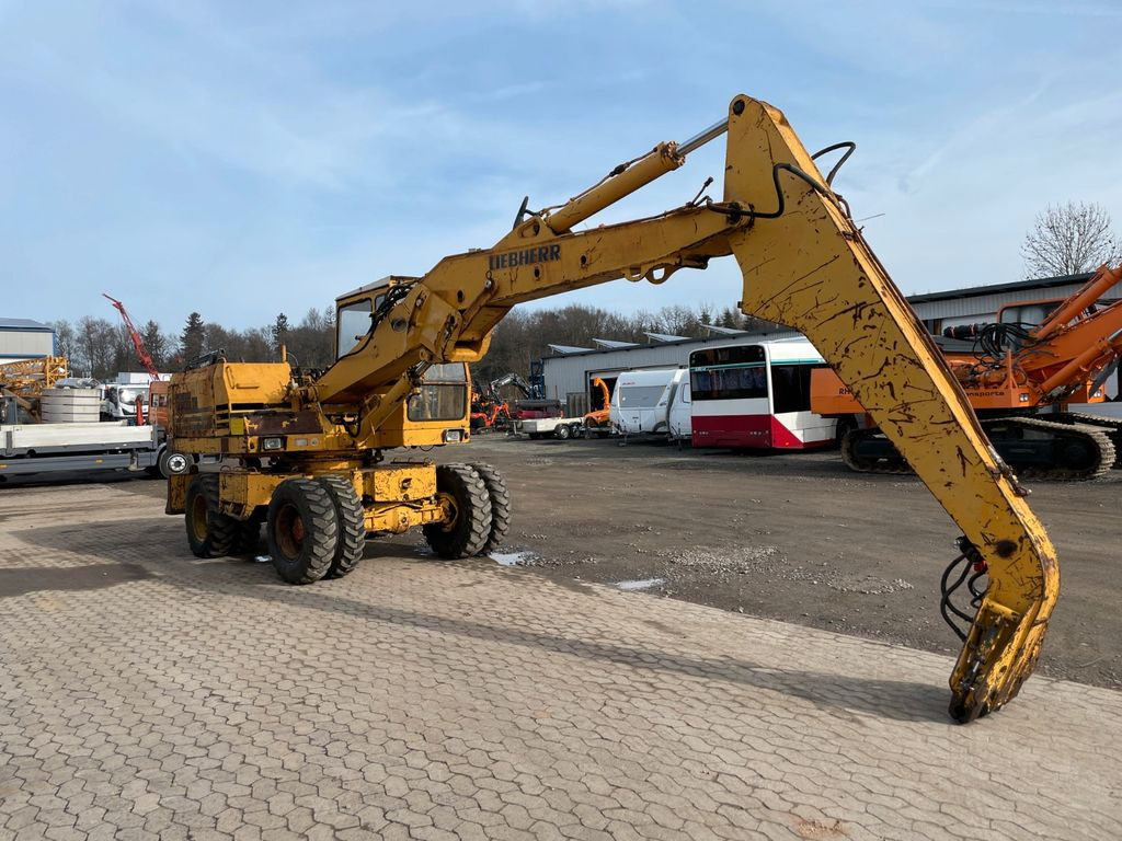 Liebherr A 911 C A911C Umschlagbagger Magnet-Generator - Ratinis ekskavatorius: foto 3 Liebherr A 911 C A911C Umschlagbagger Magnet-Generator - Ratinis ekskavatorius: foto 3