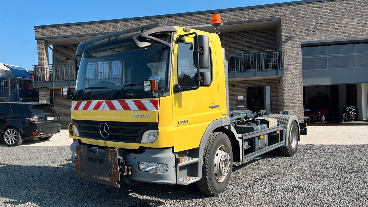 Mercedes-Benz 1318 1218 Abrollkipper Mercedes-Benz 1318 1218 Abrollkipper - Hook-lift sunkvežimis: foto 2 Mercedes-Benz 1318 1218 Abrollkipper Mercedes-Benz 1318 1218 Abrollkipper - Hook-lift sunkvežimis: foto 2