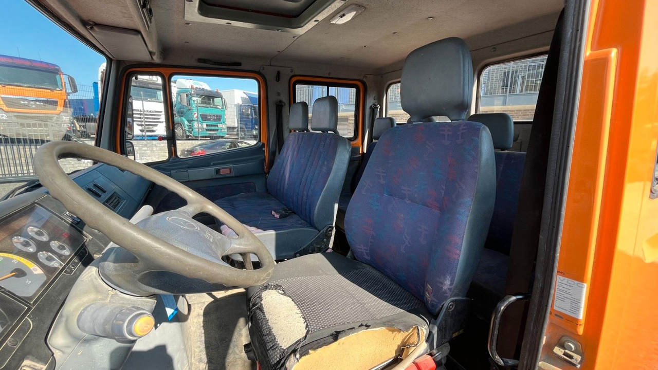 Mažas savivartis, Komercinis automobilis su dviguba kabina Mercedes-Benz 818 DK Kipper Dreiseitenkipper Meiller Doka Mercedes-Benz 818 DK Kipper Dreiseitenkipper Meiller Doka: foto 8 Mažas savivartis, Komercinis automobilis su dviguba kabina Mercedes-Benz 818 DK Kipper Dreiseitenkipper Meiller Doka Mercedes-Benz 818 DK Kipper Dreiseitenkipper Meiller Doka: foto 8