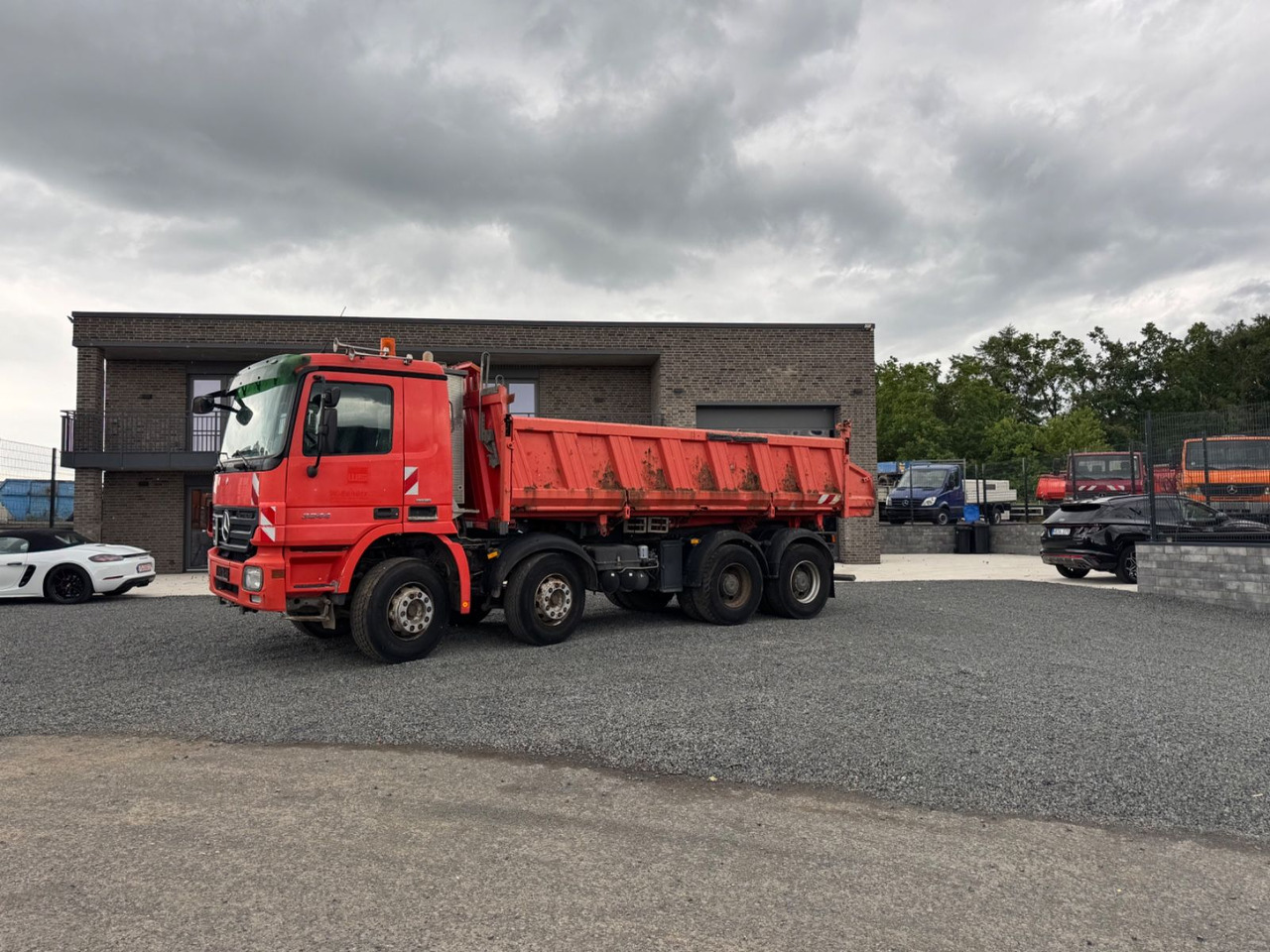 Mercedes-Benz Actros 3244 Dreiseitenkipper Meiller Bordm 8x4 - Savivartis sunkvežimis: foto 1 Mercedes-Benz Actros 3244 Dreiseitenkipper Meiller Bordm 8x4 - Savivartis sunkvežimis: foto 1