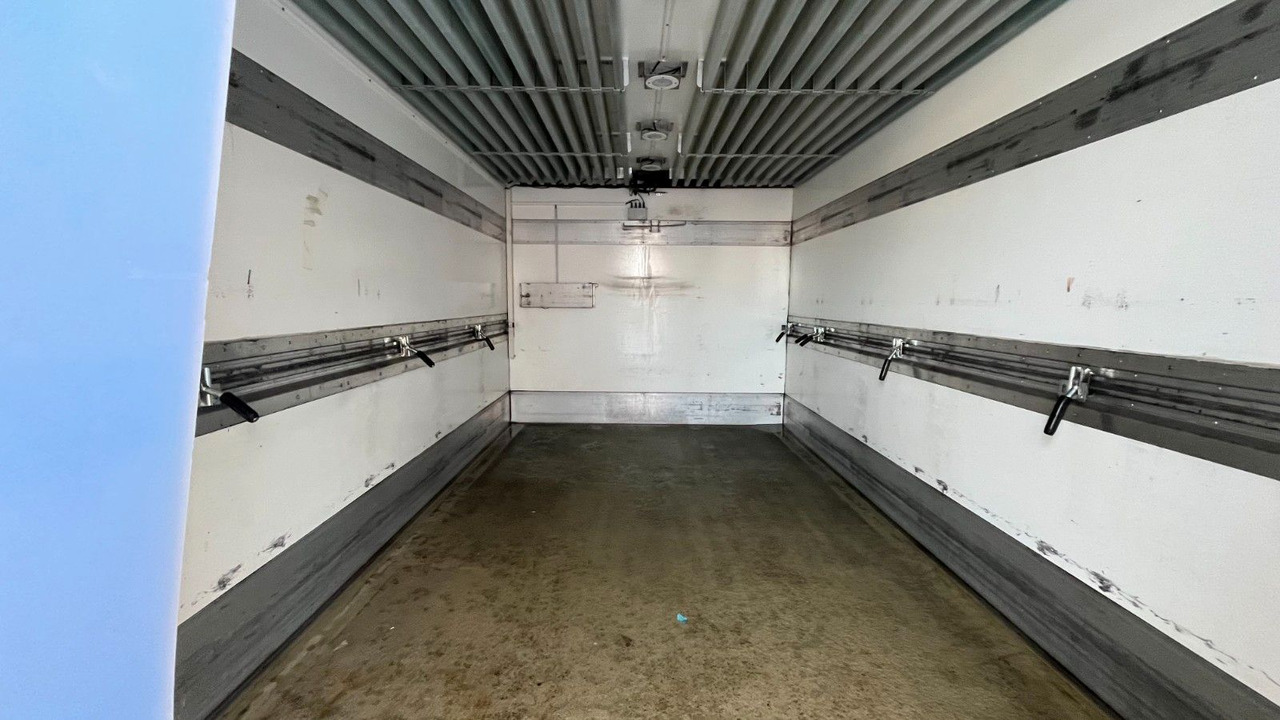 Mitsubishi Fuso Canter 9C18 Kühlkoffer Frigoblock Mitsubishi Fuso Canter 9C18 Kühlkoffer Frigoblock - Furgonas šaldytuvas: foto 5 Mitsubishi Fuso Canter 9C18 Kühlkoffer Frigoblock Mitsubishi Fuso Canter 9C18 Kühlkoffer Frigoblock - Furgonas šaldytuvas: foto 5
