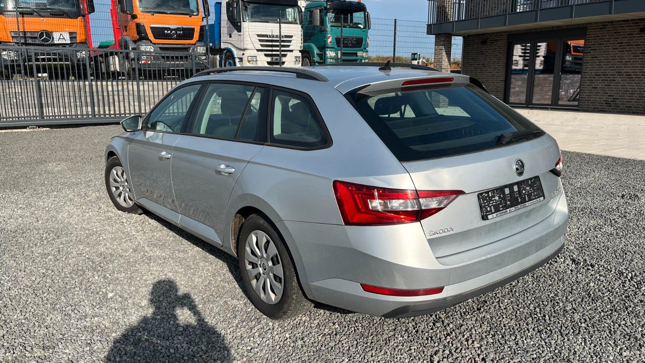 Skoda Superb Combi Active - Universalas: foto 5 Skoda Superb Combi Active - Universalas: foto 5