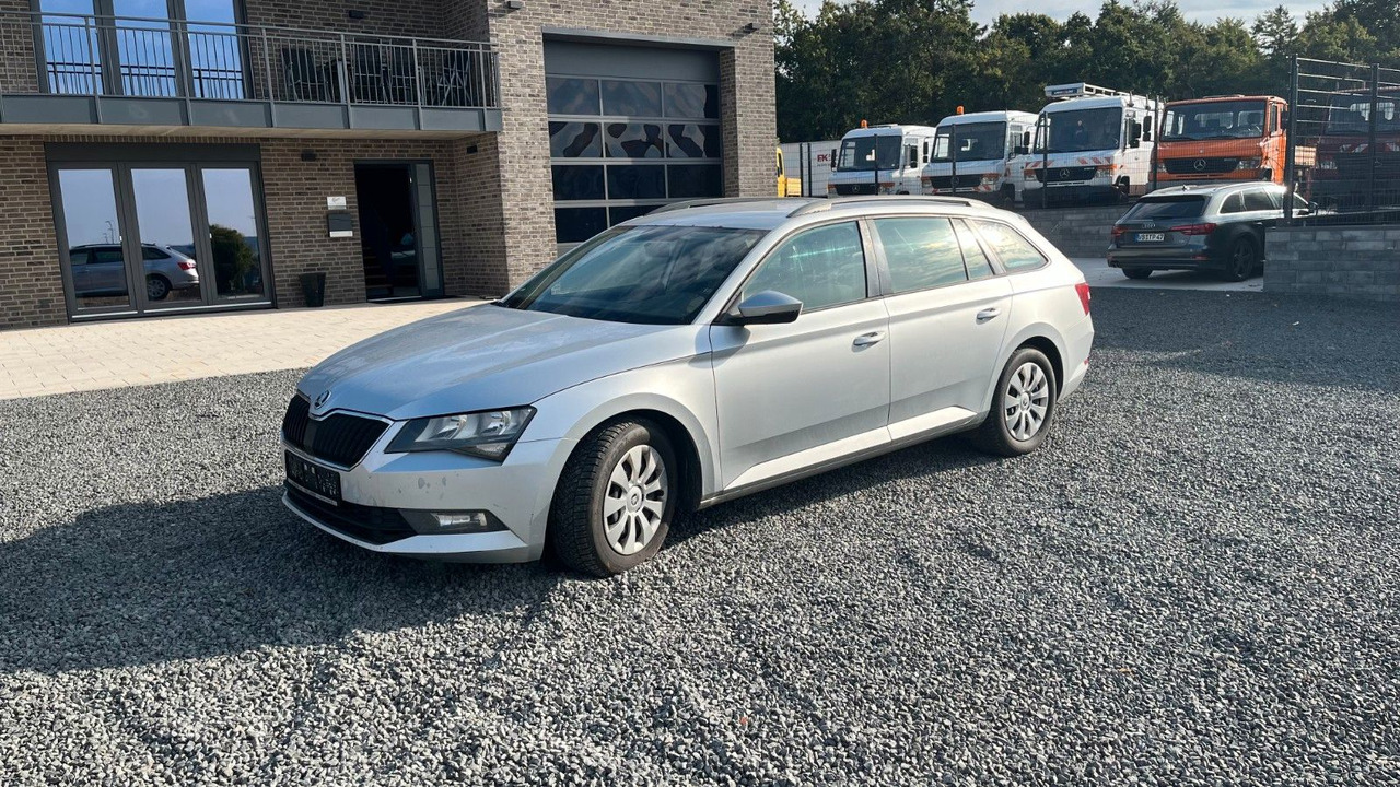 Skoda Superb Combi Active - Universalas: foto 2 Skoda Superb Combi Active - Universalas: foto 2