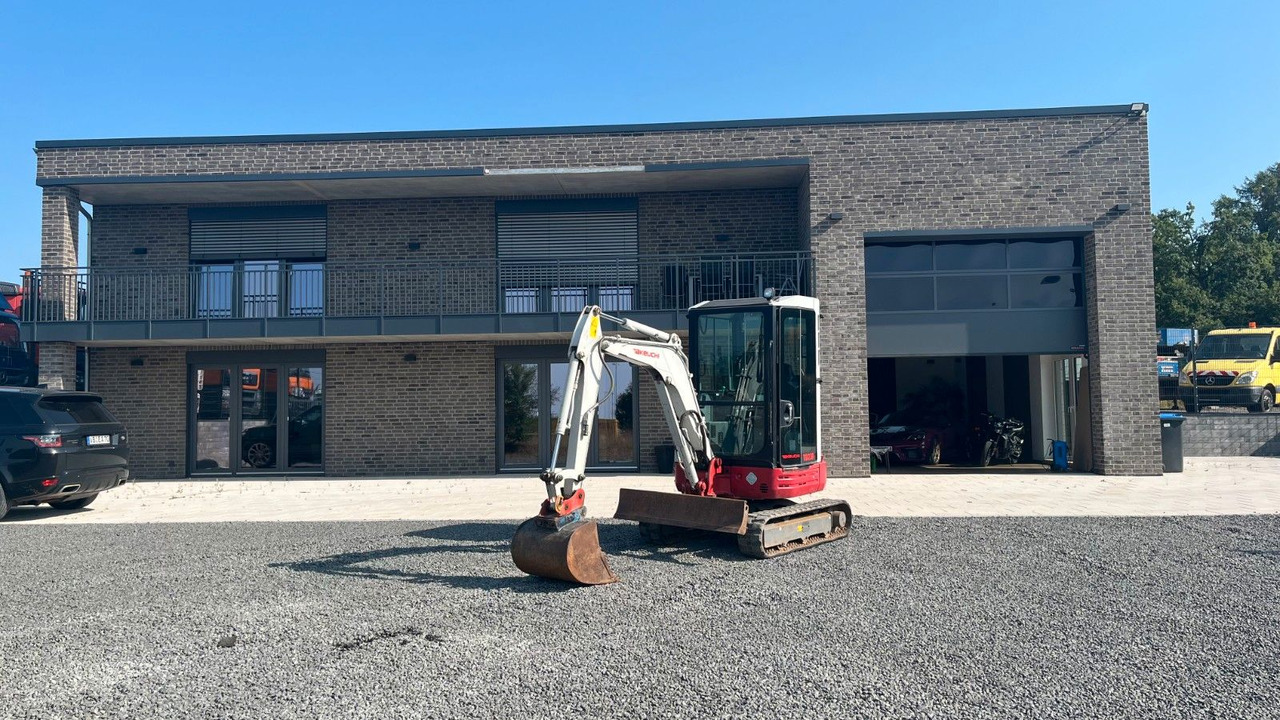 Takeuchi TB23R Minibagger 2670 Kg Takeuchi TB23R Minibagger 2670 Kg - Mini ekskavatorius: foto 1 Takeuchi TB23R Minibagger 2670 Kg Takeuchi TB23R Minibagger 2670 Kg - Mini ekskavatorius: foto 1