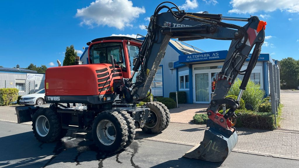 Terex TW85 Mobilbagger 8600 Kg Verstellausleger - Ratinis ekskavatorius: foto 1 Terex TW85 Mobilbagger 8600 Kg Verstellausleger - Ratinis ekskavatorius: foto 1