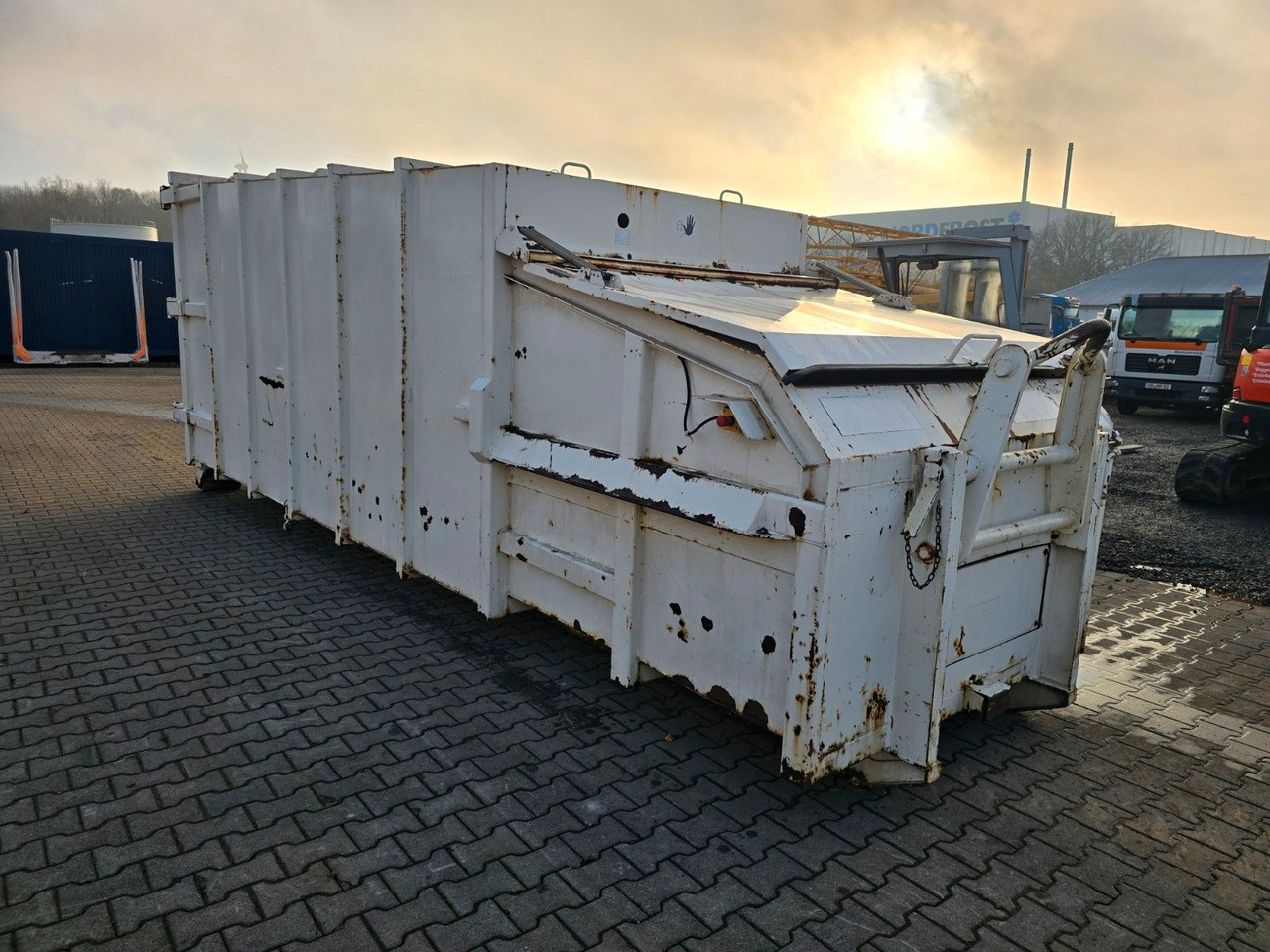 Tollense Presscontainer Presse Abrollcontainer - Hook-lift sunkvežimis: foto 4 Tollense Presscontainer Presse Abrollcontainer - Hook-lift sunkvežimis: foto 4