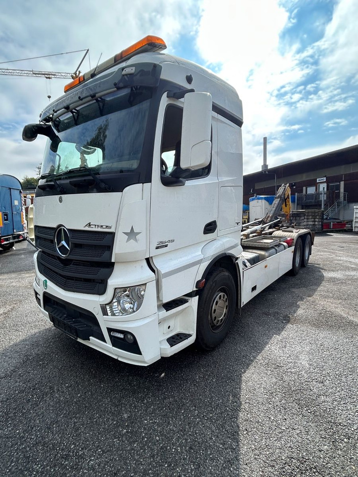 Mercedes-Benz Actros 2646 6x2 BL - Hook-lift sunkvežimis: foto 1 Mercedes-Benz Actros 2646 6x2 BL - Hook-lift sunkvežimis: foto 1