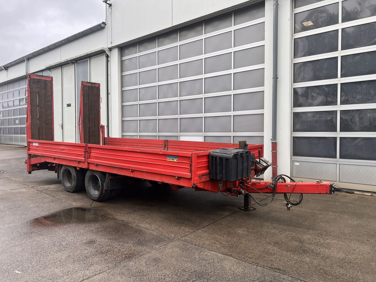 Blomenröhr 13,8 t Tandemtieflader - Žemo profilio platforma priekaba: foto 4 Blomenröhr 13,8 t Tandemtieflader - Žemo profilio platforma priekaba: foto 4