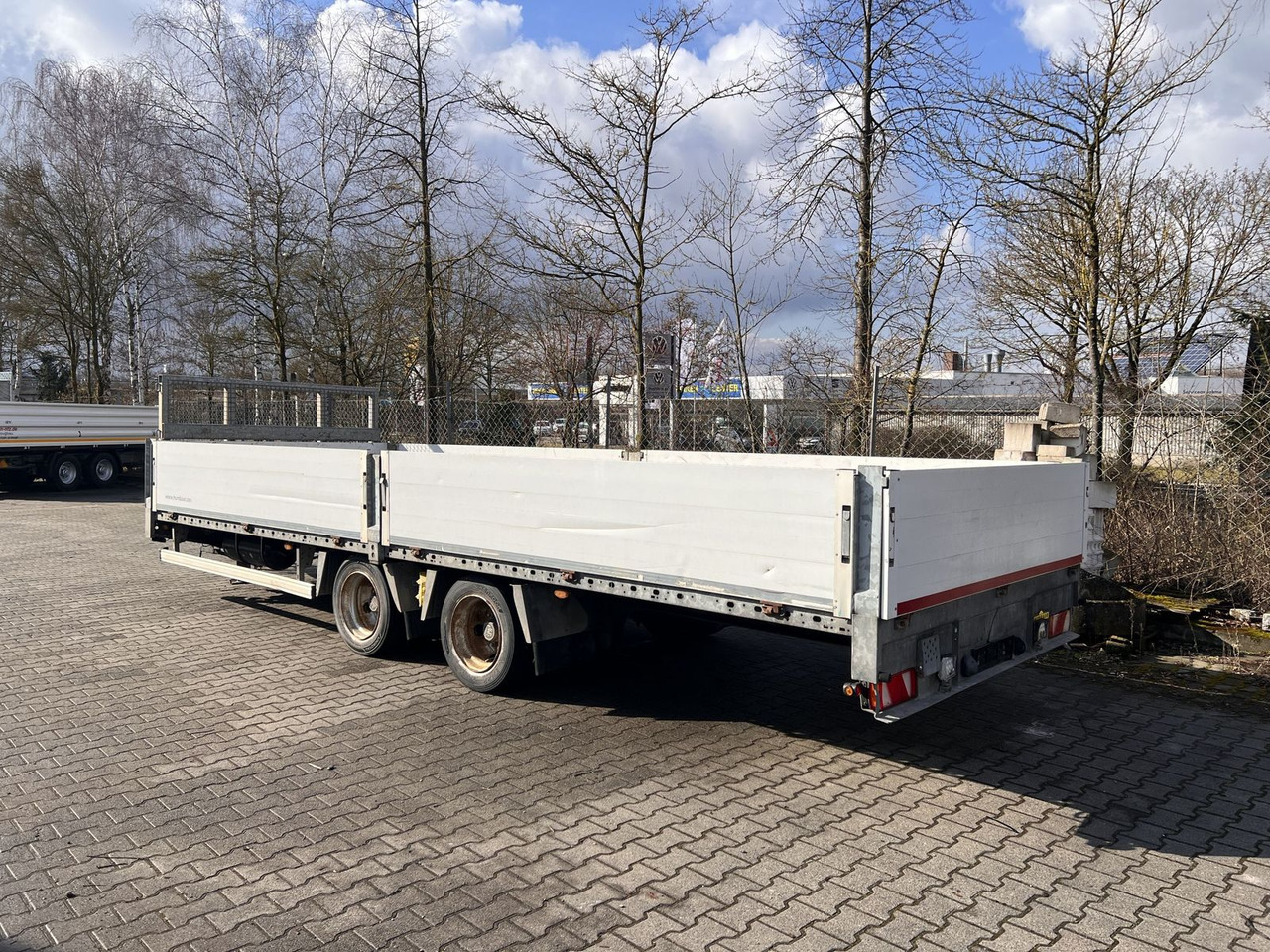Humbaur 14,4 t Tandem- Pritschenanhänger- Tieflader - Žemo profilio platforma priekaba: foto 3 Humbaur 14,4 t Tandem- Pritschenanhänger- Tieflader - Žemo profilio platforma priekaba: foto 3