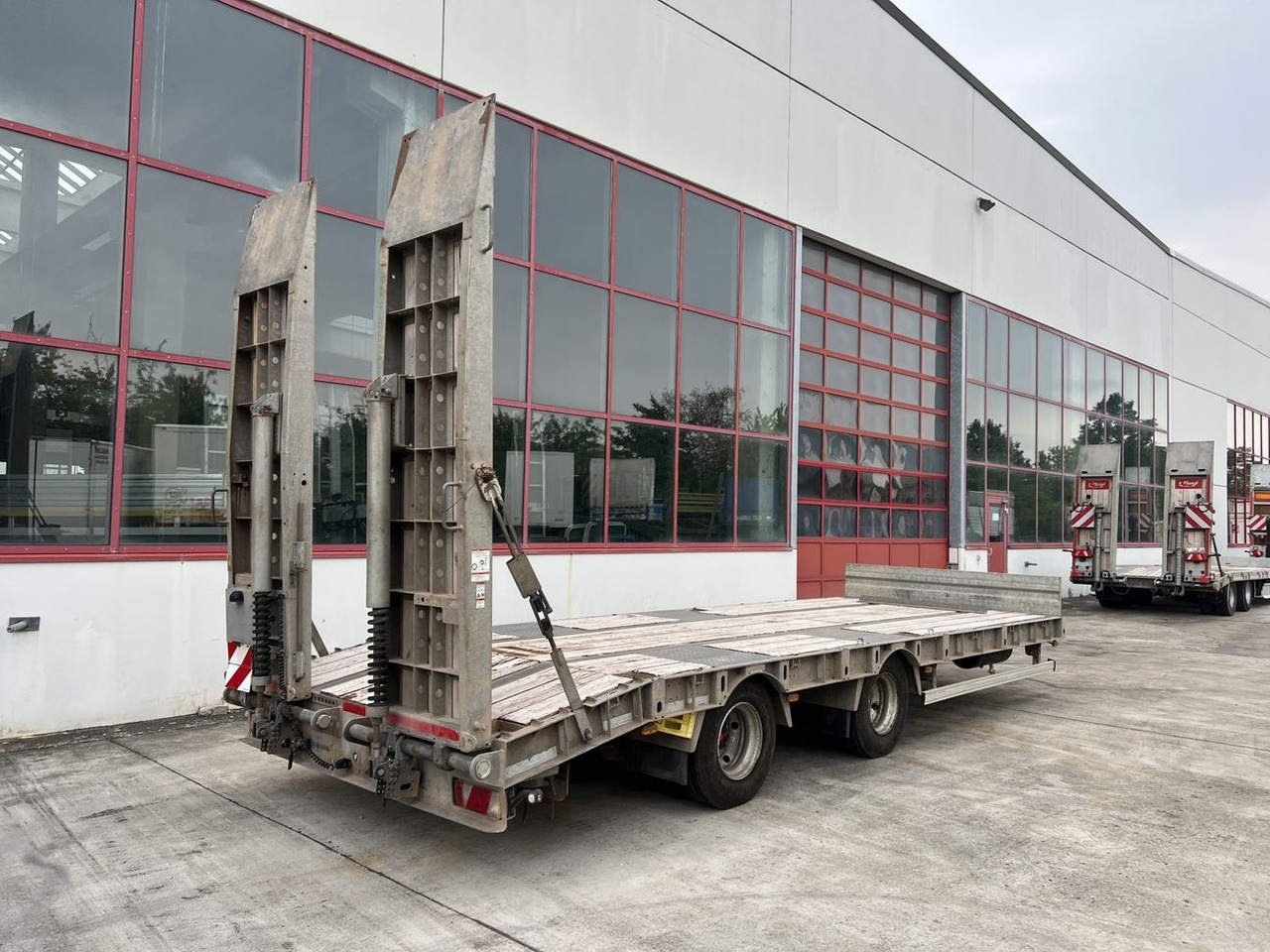 Humbaur 21 t Tandemtieflader - Žemo profilio platforma priekaba: foto 4 Humbaur 21 t Tandemtieflader - Žemo profilio platforma priekaba: foto 4