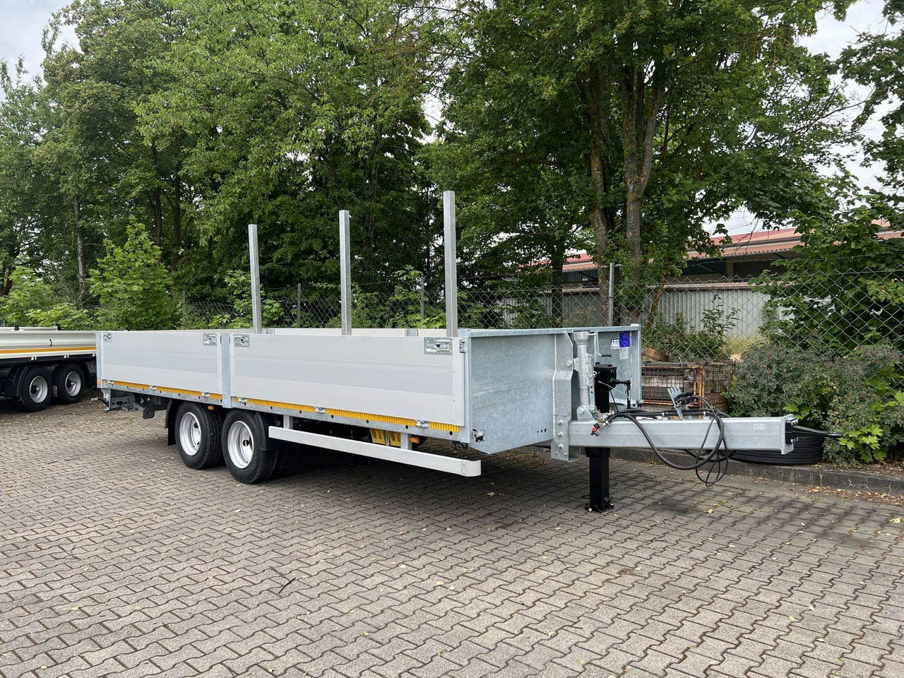 Möslein 14,4 t Tandem- Pritschenanhänger- Tieflader - Žemo profilio platforma priekaba: foto 2 Möslein 14,4 t Tandem- Pritschenanhänger- Tieflader - Žemo profilio platforma priekaba: foto 2