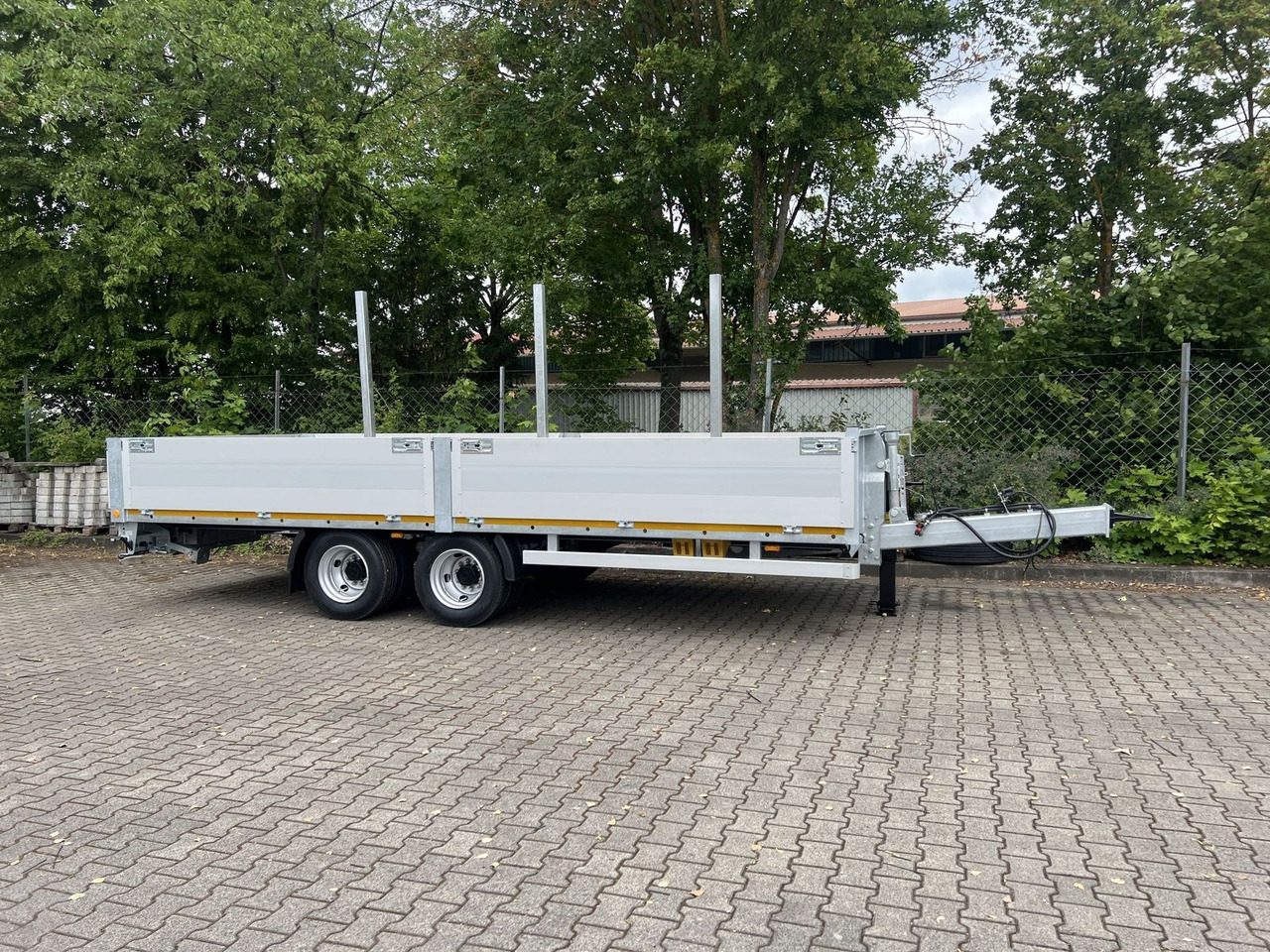Möslein 14,4 t Tandem- Pritschenanhänger- Tieflader - Platforminė/ Bortinė priekaba: foto 1 Möslein 14,4 t Tandem- Pritschenanhänger- Tieflader - Platforminė/ Bortinė priekaba: foto 1