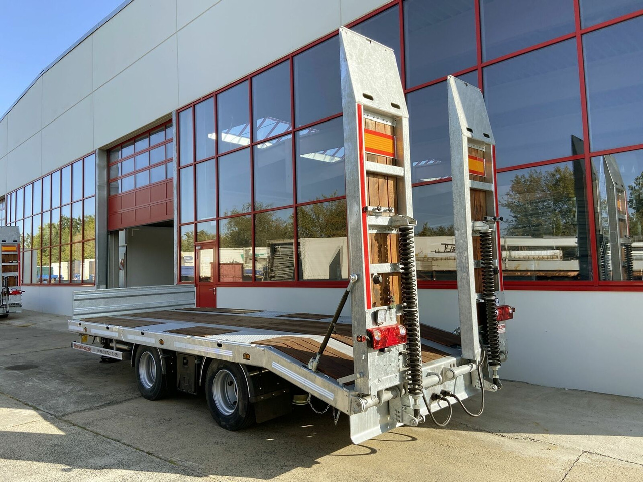 Möslein 21 t Tandemtieflader, Luftgefedert, NEU - Žemo profilio platforma priekaba: foto 4 Möslein 21 t Tandemtieflader, Luftgefedert, NEU - Žemo profilio platforma priekaba: foto 4