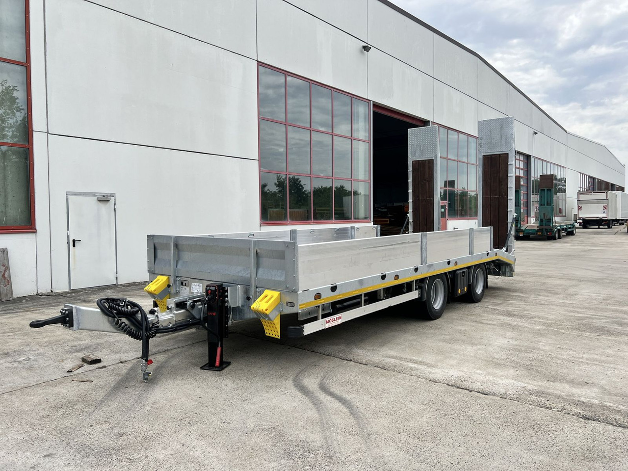 Möslein 21 t Tandemtieflader, Luftgefedert, NEU - Žemo profilio platforma priekaba: foto 2 Möslein 21 t Tandemtieflader, Luftgefedert, NEU - Žemo profilio platforma priekaba: foto 2
