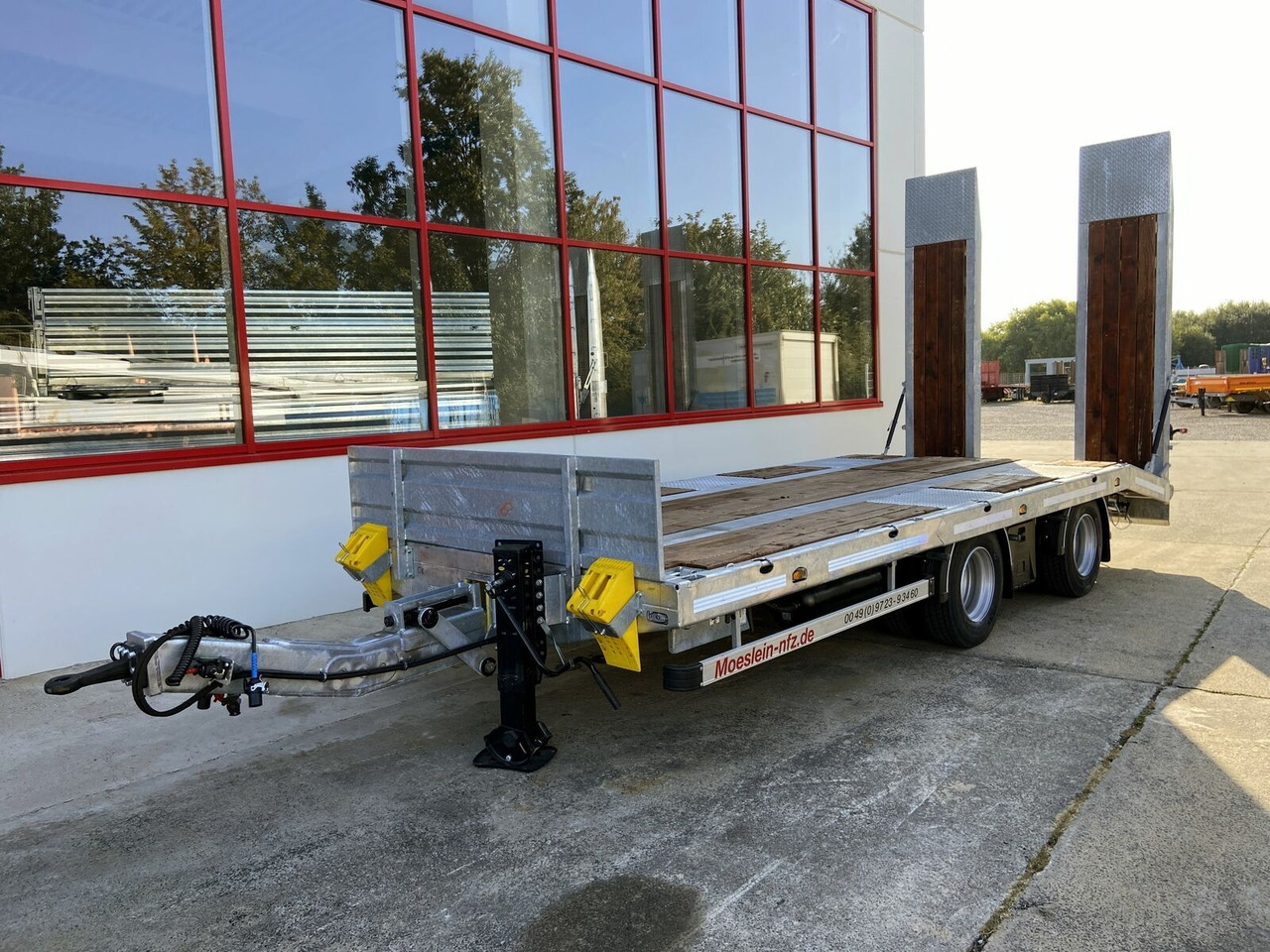 Möslein 21 t Tandemtieflader, Luftgefedert, NEU - Žemo profilio platforma priekaba: foto 5 Möslein 21 t Tandemtieflader, Luftgefedert, NEU - Žemo profilio platforma priekaba: foto 5