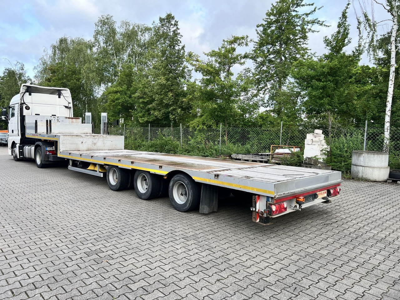 Möslein 3 Achs Satteltieflader - Žemo profilio platforma puspriekabė: foto 4 Möslein 3 Achs Satteltieflader - Žemo profilio platforma puspriekabė: foto 4