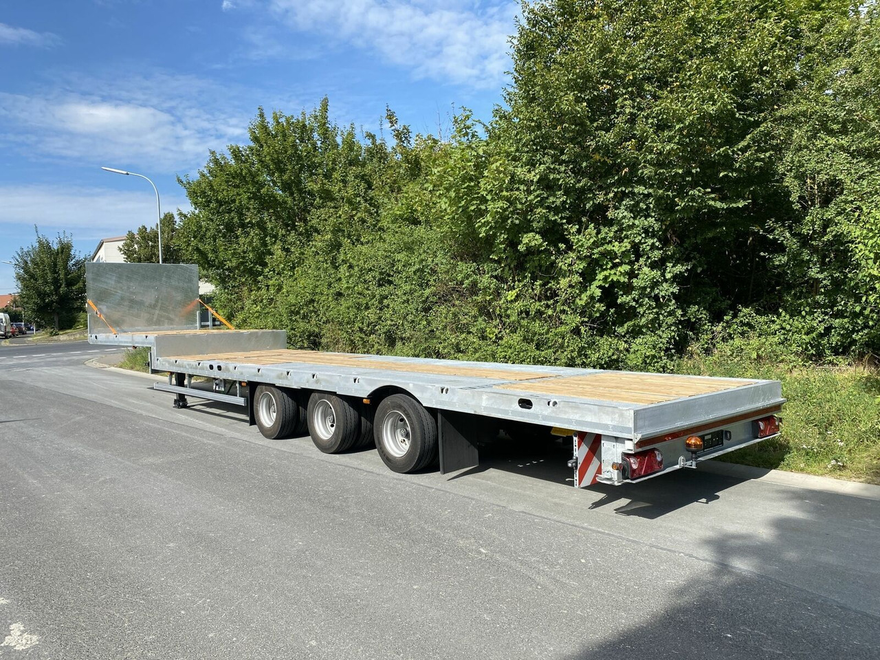 Möslein 3 Achs Tieflader für Fertigteile, Maschinen, Co - Platforminė/ Bortinė puspriekabė: foto 2 Möslein 3 Achs Tieflader für Fertigteile, Maschinen, Co - Platforminė/ Bortinė puspriekabė: foto 2