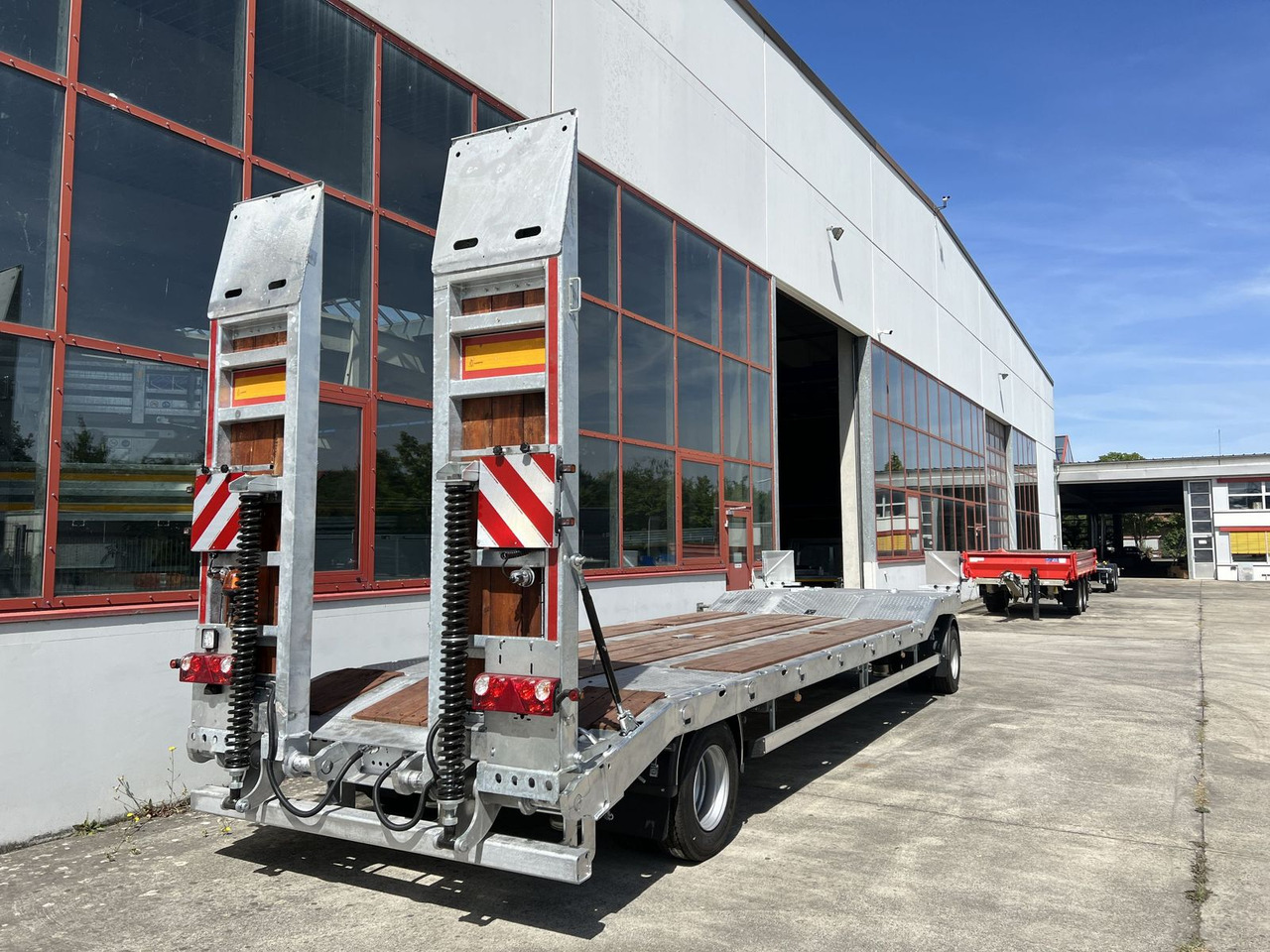 Möslein Neuer 2 Achs Tieflader- Anhänger, Verbreiterung - Žemo profilio platforma priekaba: foto 5 Möslein Neuer 2 Achs Tieflader- Anhänger, Verbreiterung - Žemo profilio platforma priekaba: foto 5