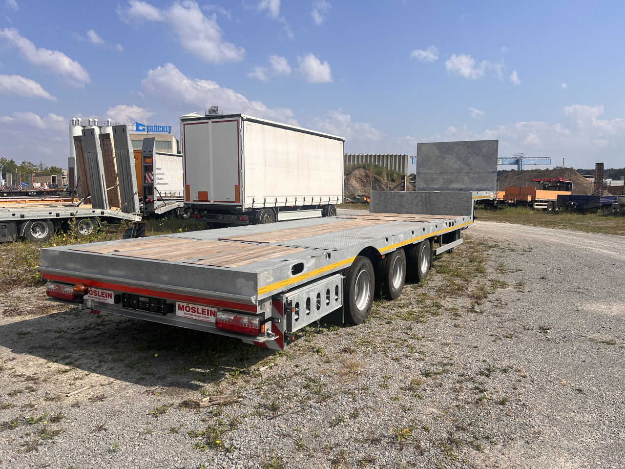 Möslein ST 3 Plato 8,7 3 Achs Satteltieflader Plato 45 t GGfür Fertigteile, Baumaschinen - Žemo profilio platforma puspriekabė: foto 5 Möslein ST 3 Plato 8,7 3 Achs Satteltieflader Plato 45 t GGfür Fertigteile, Baumaschinen - Žemo profilio platforma puspriekabė: foto 5