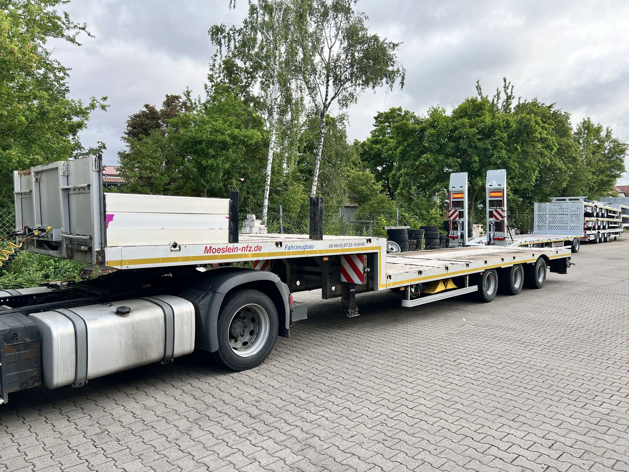 Möslein STO 3 Schwebheim 3 Achs Satteltieflader - Žemo profilio platforma puspriekabė: foto 3 Möslein STO 3 Schwebheim 3 Achs Satteltieflader - Žemo profilio platforma puspriekabė: foto 3