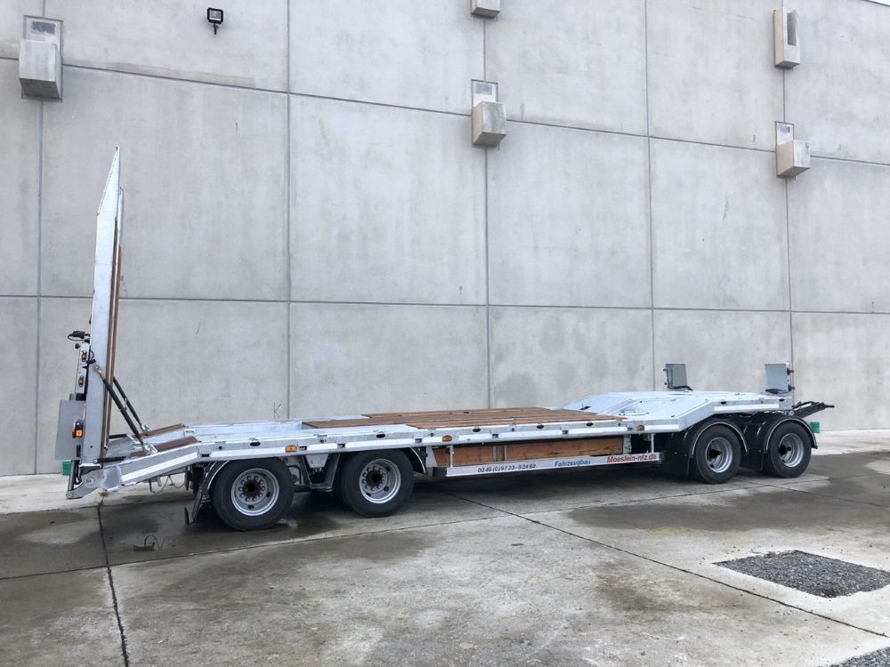 Möslein T 4 VB H1 neuer 4 Achs Tieflader hydraulischen Rampen - Žemo profilio platforma priekaba: foto 5 Möslein T 4 VB H1 neuer 4 Achs Tieflader hydraulischen Rampen - Žemo profilio platforma priekaba: foto 5