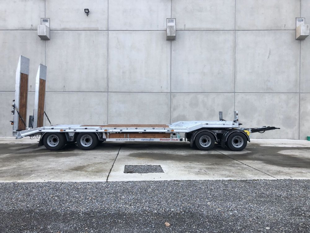Möslein T 4 VB H1 neuer 4 Achs Tieflader hydraulischen Rampen - Žemo profilio platforma priekaba: foto 2 Möslein T 4 VB H1 neuer 4 Achs Tieflader hydraulischen Rampen - Žemo profilio platforma priekaba: foto 2