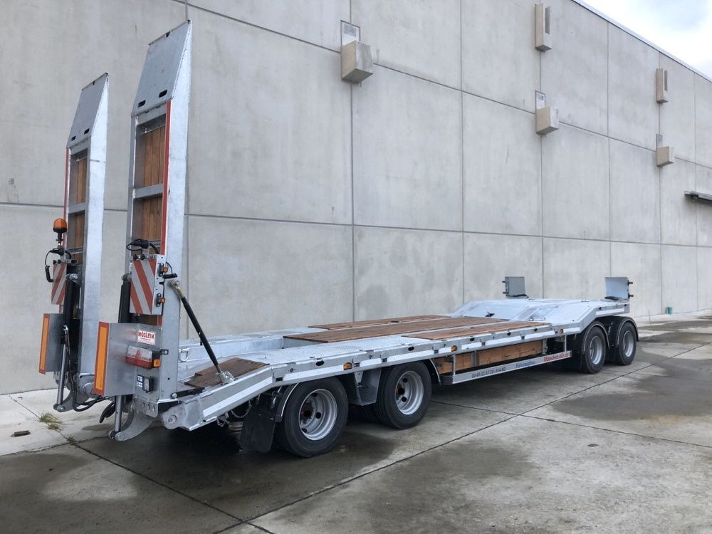 Möslein T 4 VB H1 neuer 4 Achs Tieflader hydraulischen Rampen - Žemo profilio platforma priekaba: foto 3 Möslein T 4 VB H1 neuer 4 Achs Tieflader hydraulischen Rampen - Žemo profilio platforma priekaba: foto 3