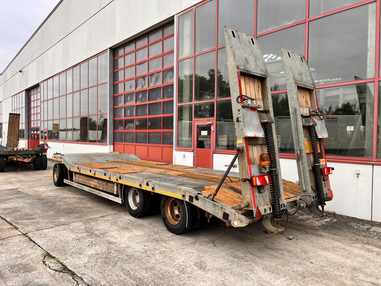 Möslein TF3 Schwebheim  3 Achs Tiefladeranhänger - Žemo profilio platforma priekaba: foto 3 Möslein TF3 Schwebheim  3 Achs Tiefladeranhänger - Žemo profilio platforma priekaba: foto 3