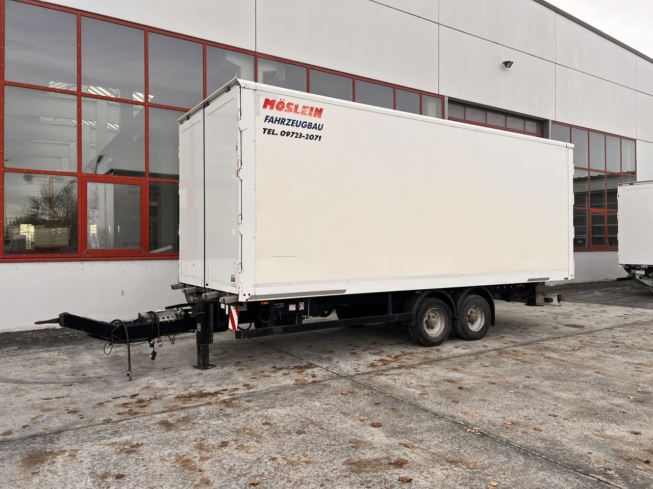 Möslein TKO 105 D Schwebheim Tandem- Koffer- Anhänger, Durchladbar - Furgonas priekaba: foto 1 Möslein TKO 105 D Schwebheim Tandem- Koffer- Anhänger, Durchladbar - Furgonas priekaba: foto 1