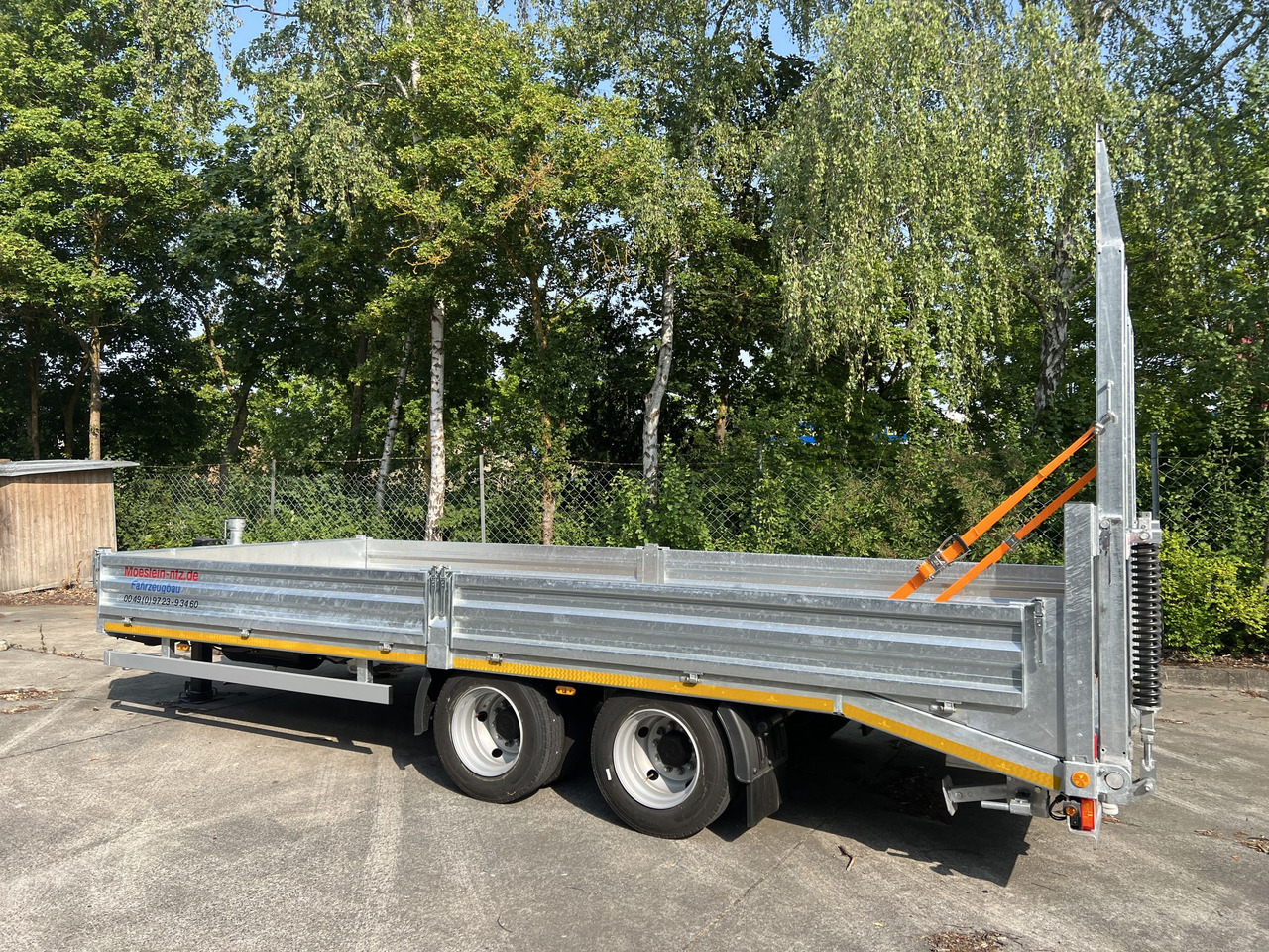 Möslein TT 14 14,4 t TandemtiefladerNeufahrzeug - Žemo profilio platforma priekaba: foto 2 Möslein TT 14 14,4 t TandemtiefladerNeufahrzeug - Žemo profilio platforma priekaba: foto 2