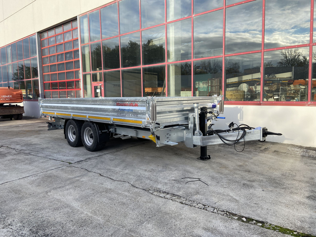 Möslein TTD 11 Breite Reifen Kipper Tieflader, Breite Reifen-- Neufahrzeug -- - Savivartis priekaba: foto 5 Möslein TTD 11 Breite Reifen Kipper Tieflader, Breite Reifen-- Neufahrzeug -- - Savivartis priekaba: foto 5