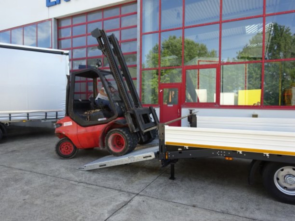 Möslein TTT 11-6,2 BR Weiß Tandemtieflader mit breiten RampenNeufahrzeug - Žemo profilio platforma priekaba: foto 3 Möslein TTT 11-6,2 BR Weiß Tandemtieflader mit breiten RampenNeufahrzeug - Žemo profilio platforma priekaba: foto 3