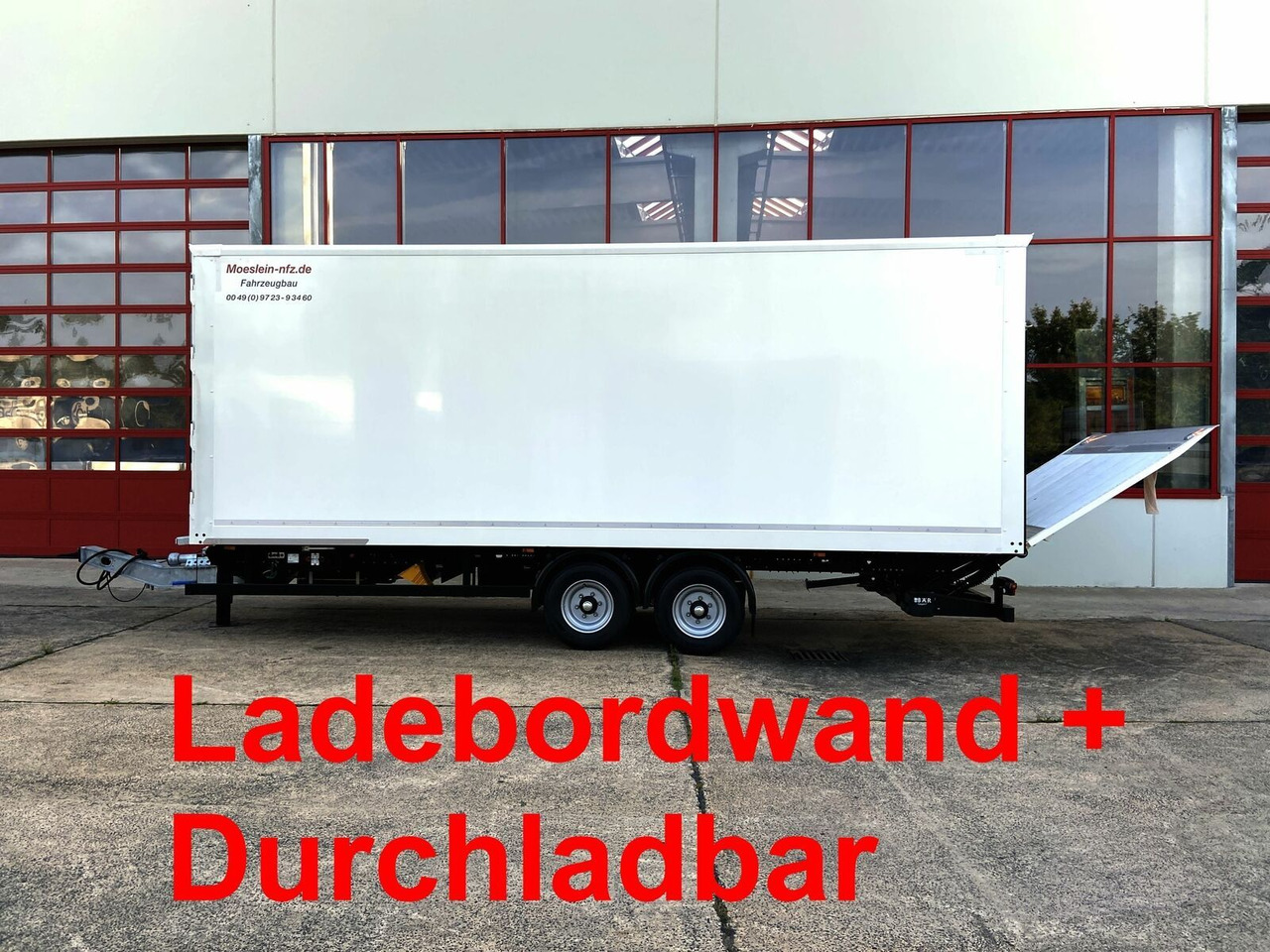 Möslein Tandem Koffer, Ladebordwand 1,5 t + Durchladbar - Furgonas priekaba: foto 1 Möslein Tandem Koffer, Ladebordwand 1,5 t + Durchladbar - Furgonas priekaba: foto 1