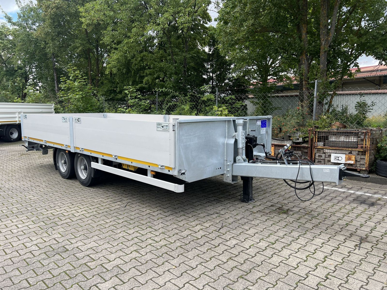 Möslein Tandem- Pritschenanhänger- Tieflader - Žemo profilio platforma priekaba: foto 2 Möslein Tandem- Pritschenanhänger- Tieflader - Žemo profilio platforma priekaba: foto 2