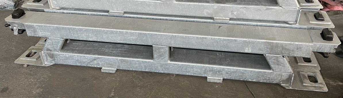 Müller-Mitteltal Ausgleichsbock für Satteltieflader incl. Conati - Žemo profilio platforma puspriekabė: foto 1 Müller-Mitteltal Ausgleichsbock für Satteltieflader incl. Conati - Žemo profilio platforma puspriekabė: foto 1