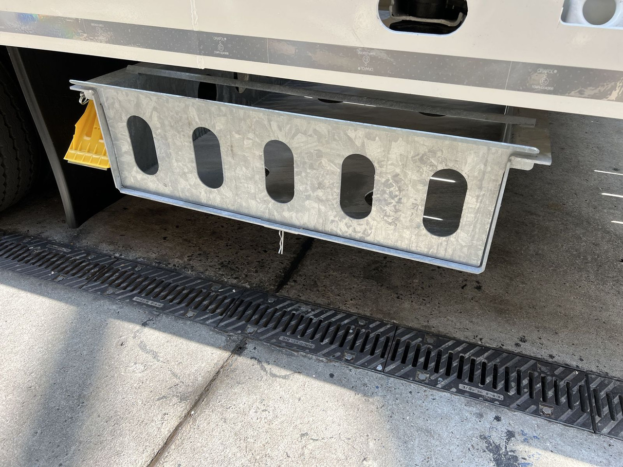 Müller-Mitteltal Staufach für Alu- Rampen - Žemo profilio platforma puspriekabė: foto 2 Müller-Mitteltal Staufach für Alu- Rampen - Žemo profilio platforma puspriekabė: foto 2