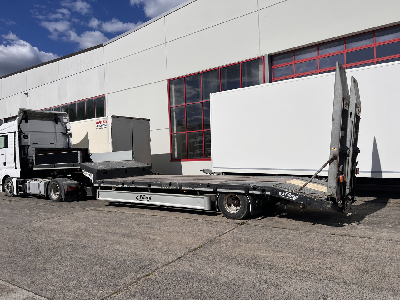 Müller Mitteltal T 1 Achs Satteltieflader - Žemo profilio platforma puspriekabė: foto 2 Müller Mitteltal T 1 Achs Satteltieflader - Žemo profilio platforma puspriekabė: foto 2