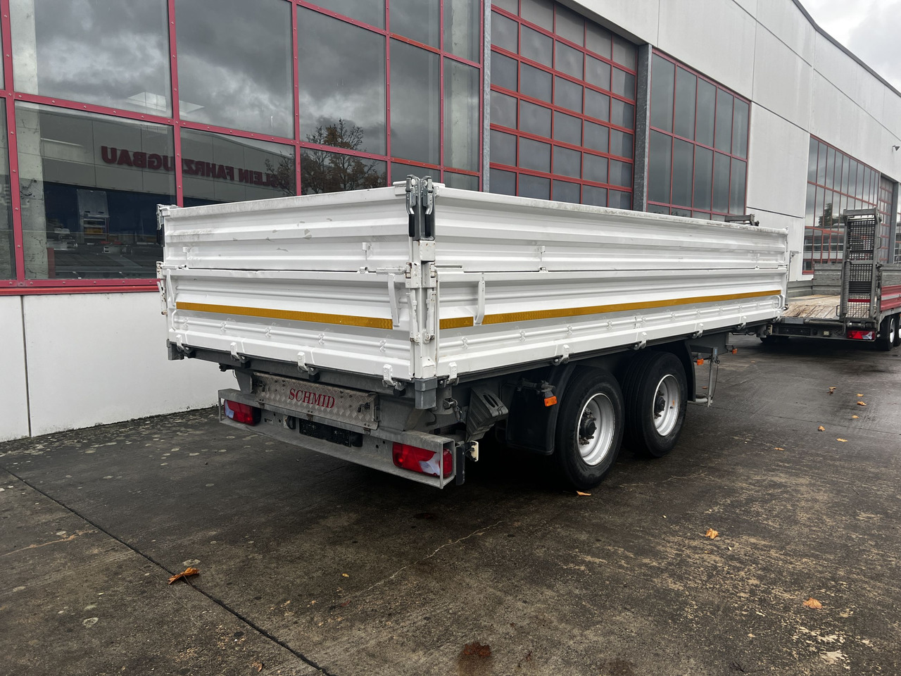 Schmid Fahrzeugbau DK 135 AR 13,5 t Tandemkipper mit Aufsatzbordwänden - Savivartis priekaba: foto 4 Schmid Fahrzeugbau DK 135 AR 13,5 t Tandemkipper mit Aufsatzbordwänden - Savivartis priekaba: foto 4