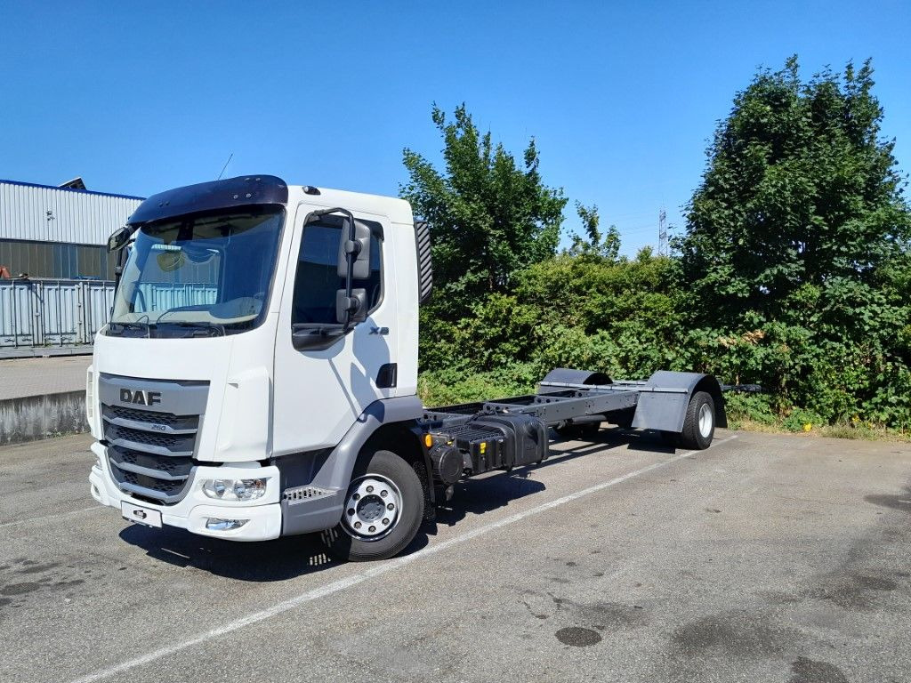 DAF FA XB 260 12t - Važiuoklės sunkvežimis: foto 1 DAF FA XB 260 12t - Važiuoklės sunkvežimis: foto 1