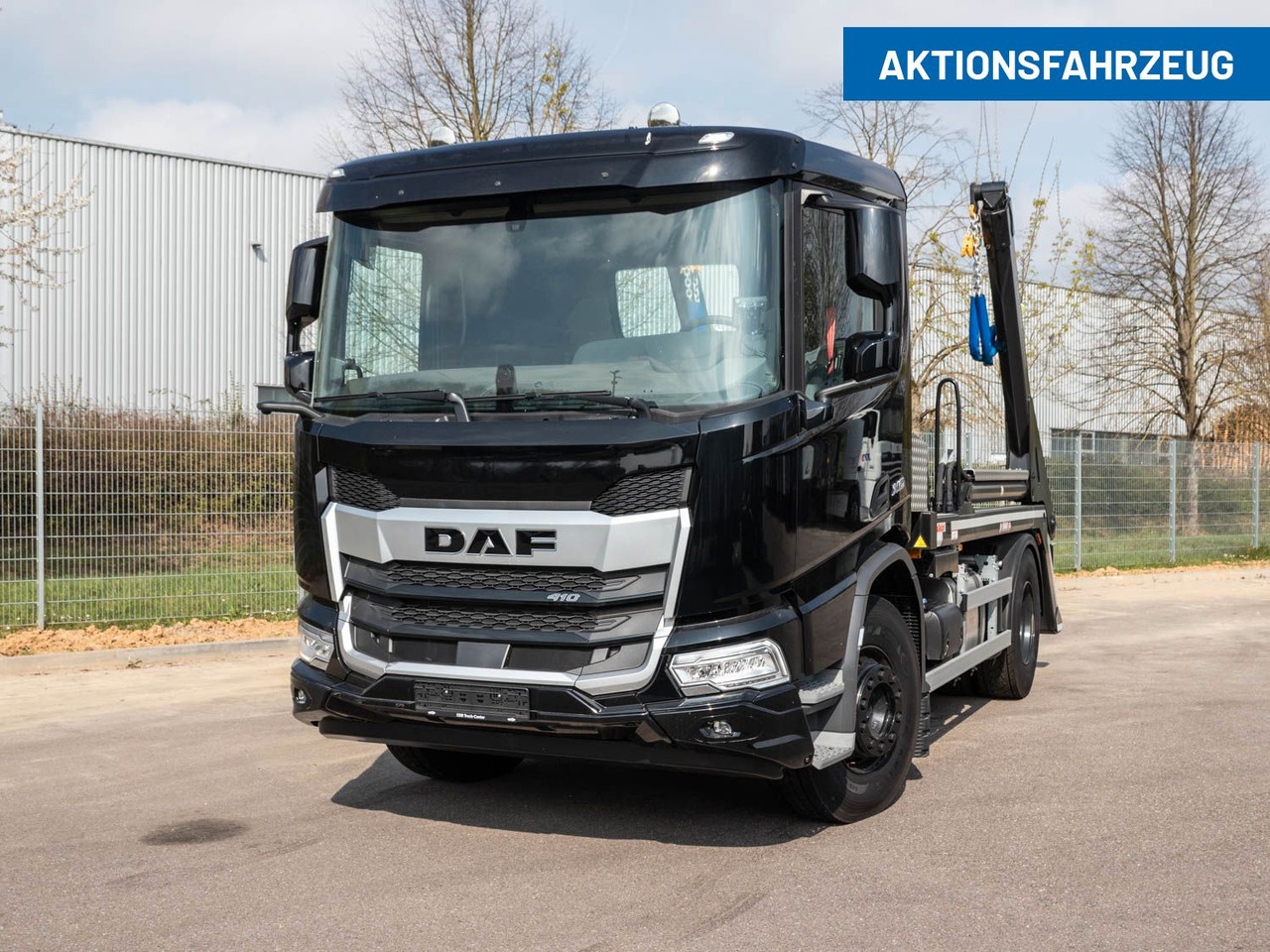 DAF FA XD 410 VDL Absetzkipper DAF FA XD 410 VDL Absetzkipper - Nuožulnaus pakėlimo ant platformos sunkvežimis: foto 1 DAF FA XD 410 VDL Absetzkipper DAF FA XD 410 VDL Absetzkipper - Nuožulnaus pakėlimo ant platformos sunkvežimis: foto 1
