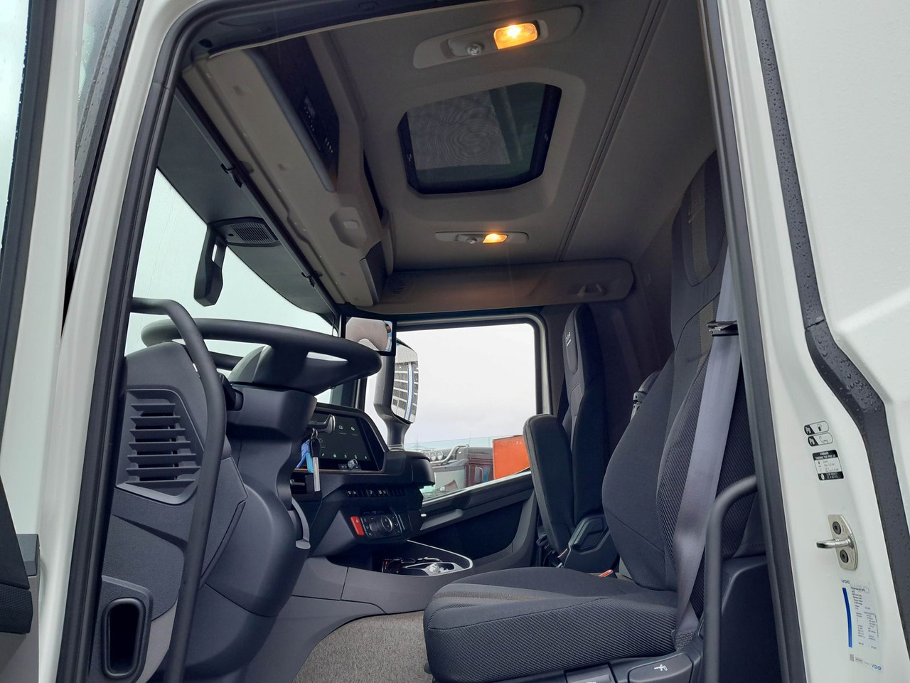 Nauja Važiuoklės sunkvežimis DAF XD 370 Fahrgestell DAF XD 370 Fa Swing-Board-Aufbau: foto 11 Nauja Važiuoklės sunkvežimis DAF XD 370 Fahrgestell DAF XD 370 Fa Swing-Board-Aufbau: foto 11