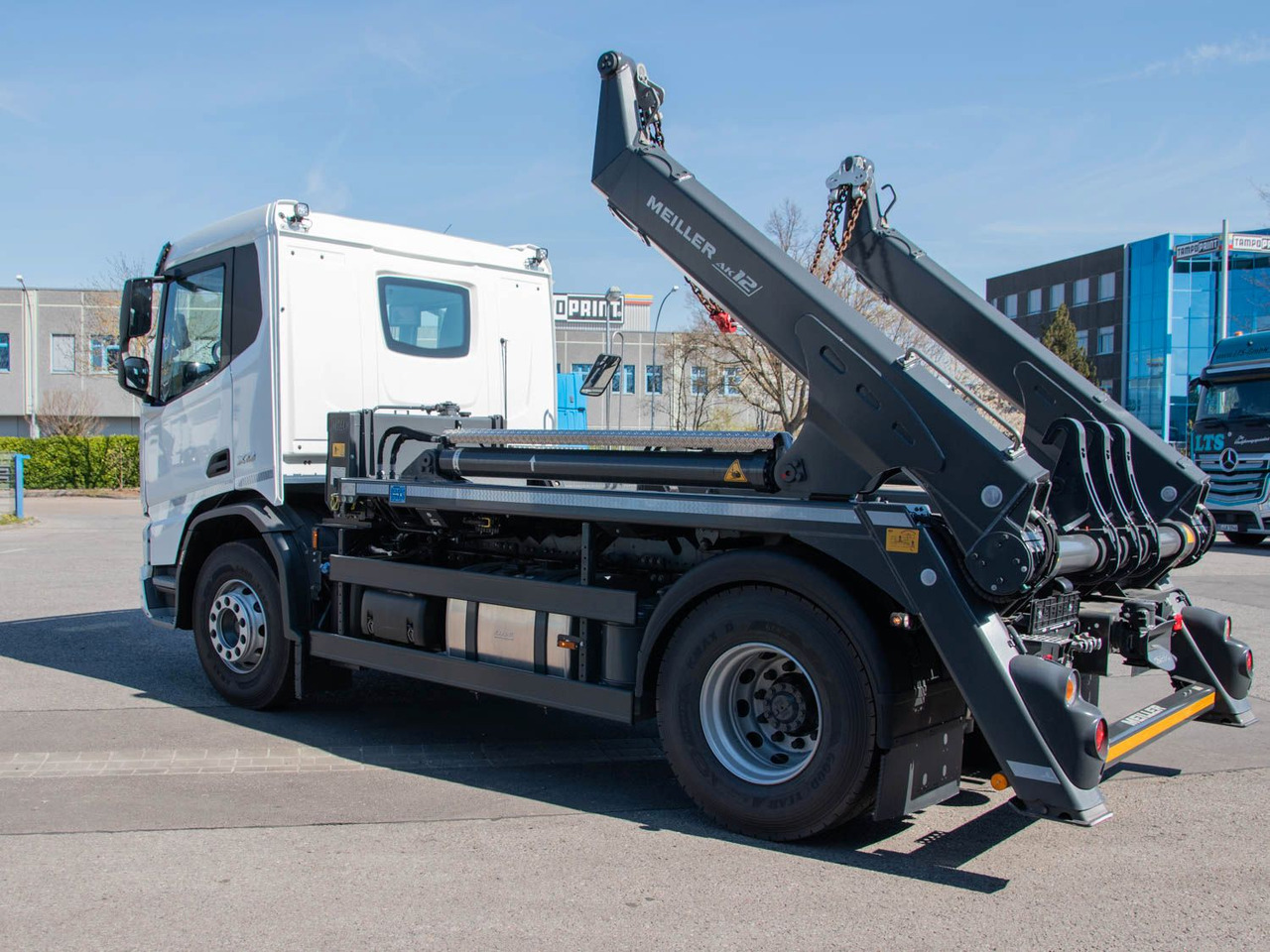 DAF XD 410 FA Meiller Absetzkipper DAF XD 410 FA Meiller Absetzkipper - Nuožulnaus pakėlimo ant platformos sunkvežimis: foto 5 DAF XD 410 FA Meiller Absetzkipper DAF XD 410 FA Meiller Absetzkipper - Nuožulnaus pakėlimo ant platformos sunkvežimis: foto 5