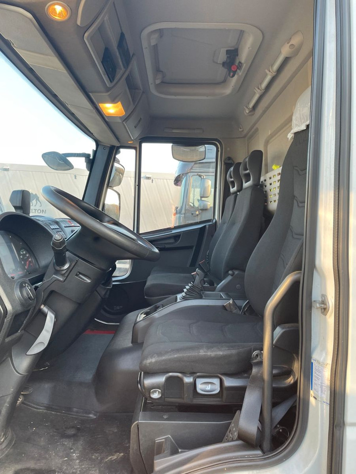 Iveco Eurocargo 75-190 - Furgonas su krovinių dėže: foto 3 Iveco Eurocargo 75-190 - Furgonas su krovinių dėže: foto 3